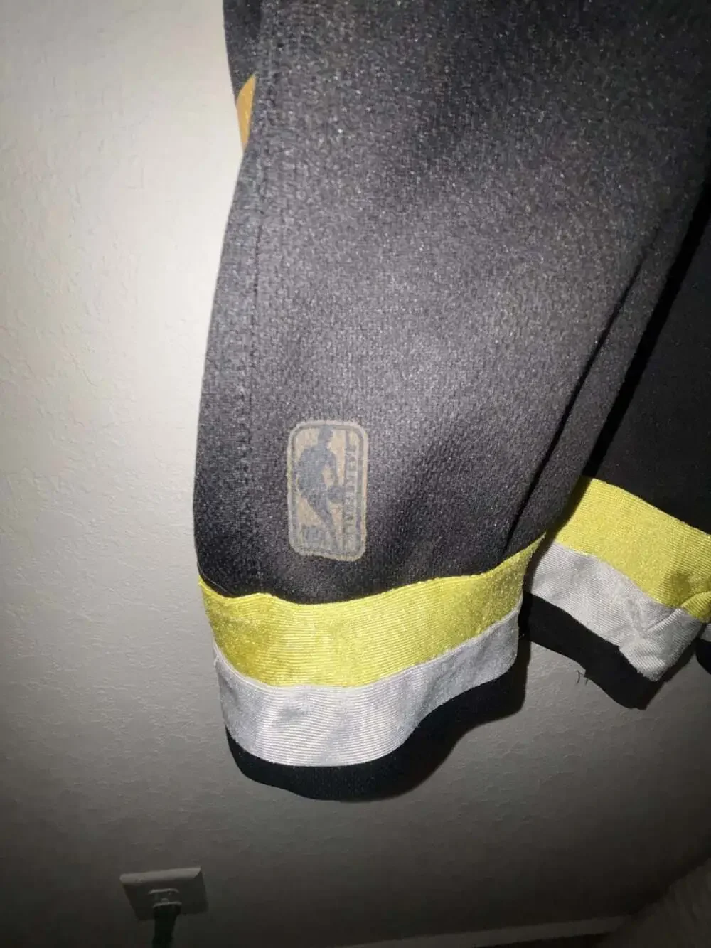 NBA Men's Basketball Athletic Shorts Black/Gold/White